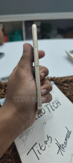 Apple iPhone 6s 32 GB Gold