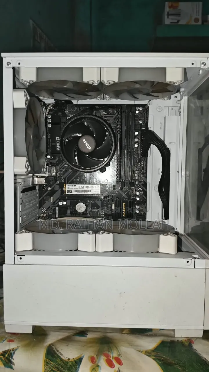 Desktop Computer 16GB AMD Ryzen 5 SSD 256GB