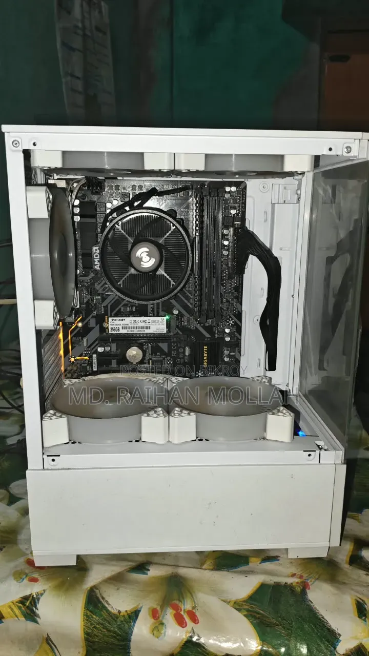Desktop Computer 16GB AMD Ryzen 5 SSD 256GB