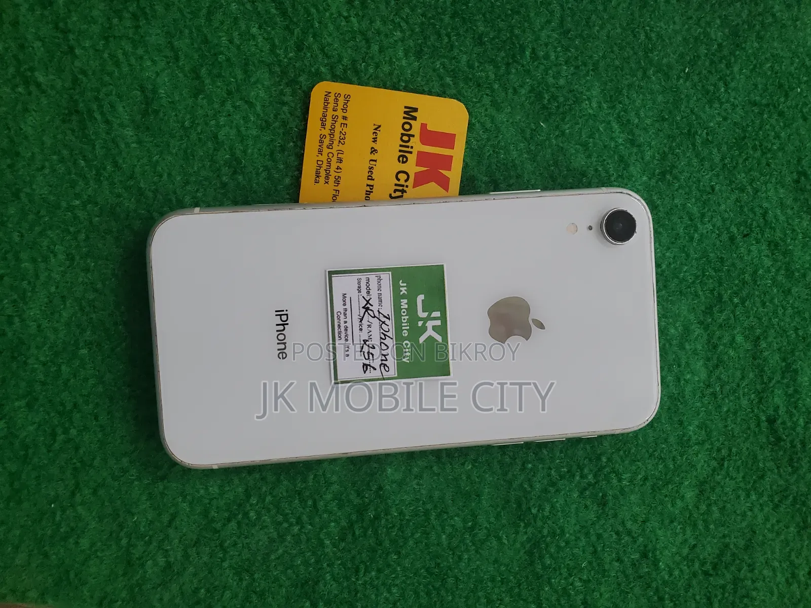 Apple iPhone XR 256 GB White