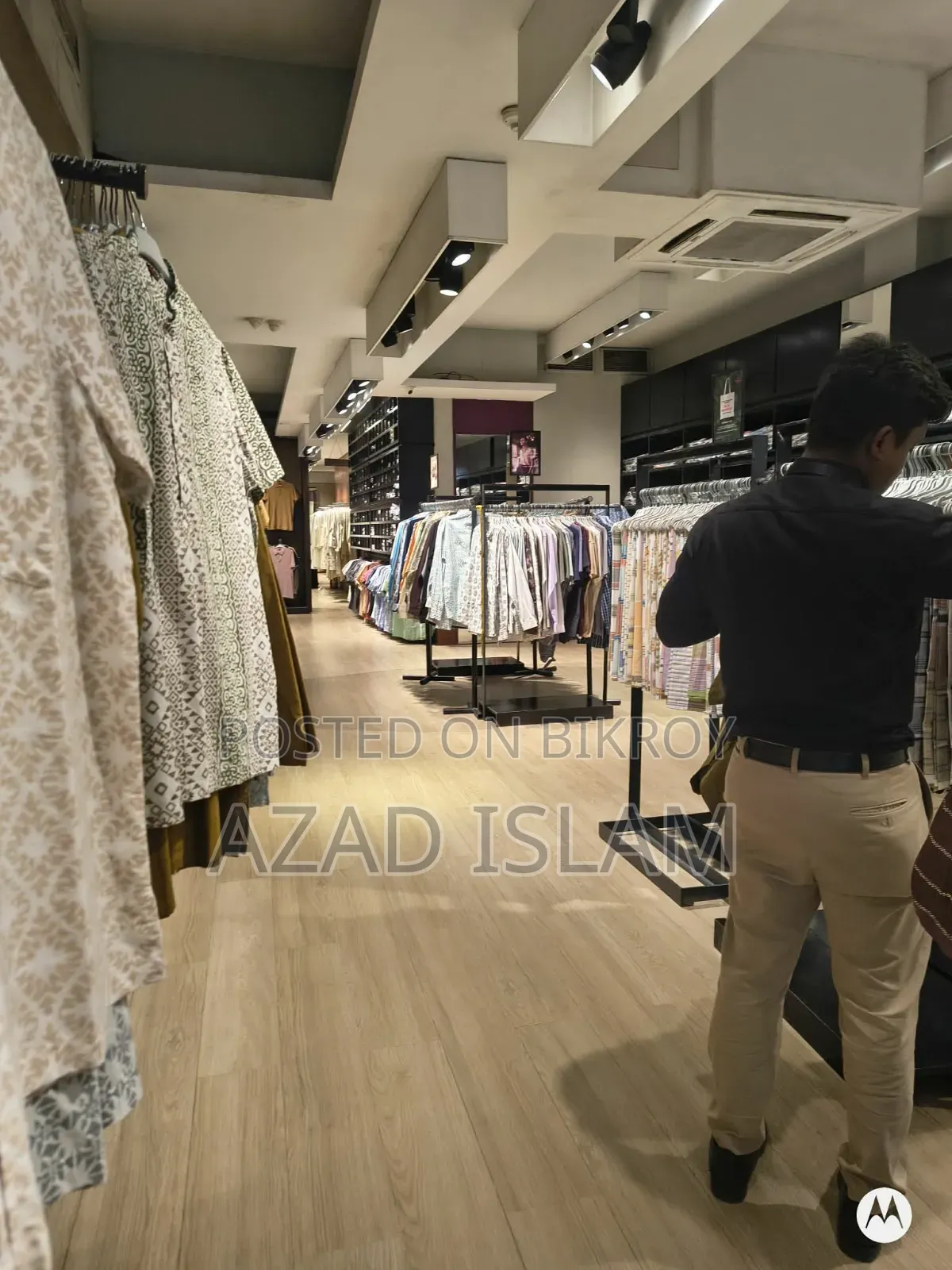 Live Style Urgent Some Staff Needed