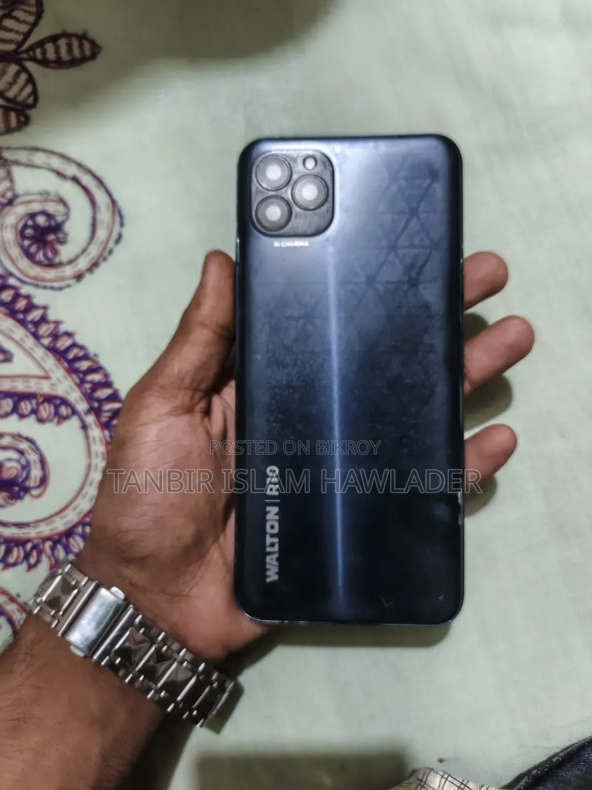 Walton 4 GB Black