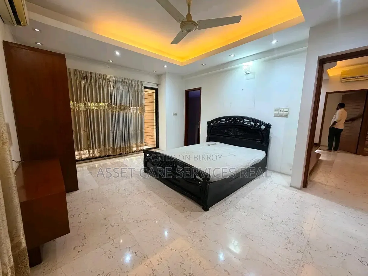 Furnished 6bdrm Duplex in Banani for rent