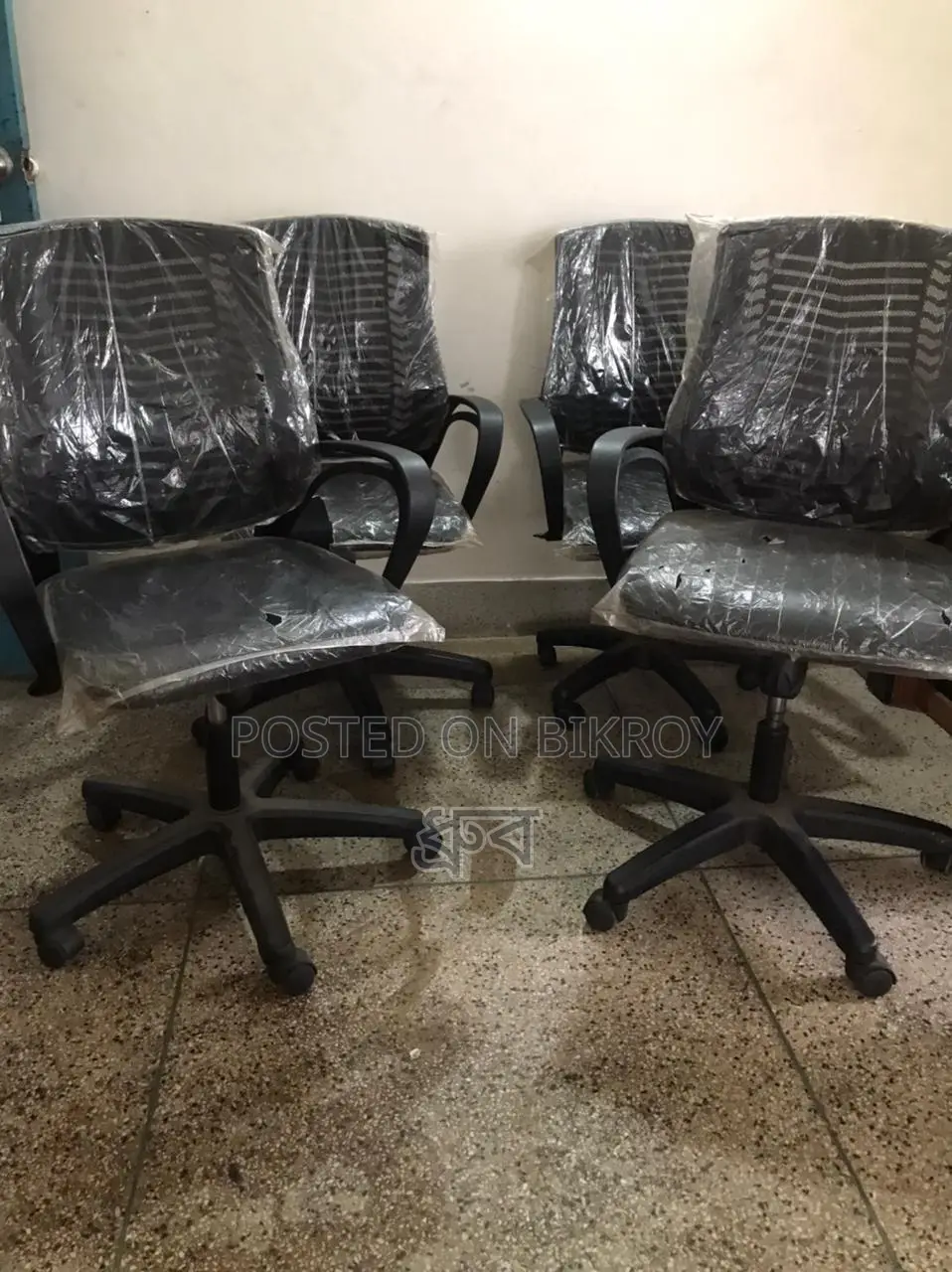 4 Chair and 2 Office Table Sell Post