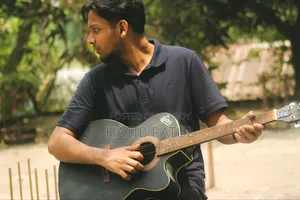 Signature Guitar 🎸