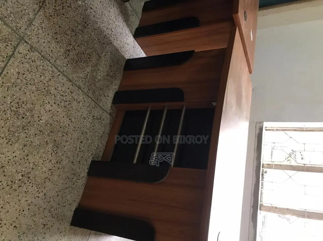 4 Chair and 2 Office Table Sell Post