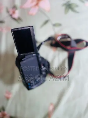 Canon 700 D