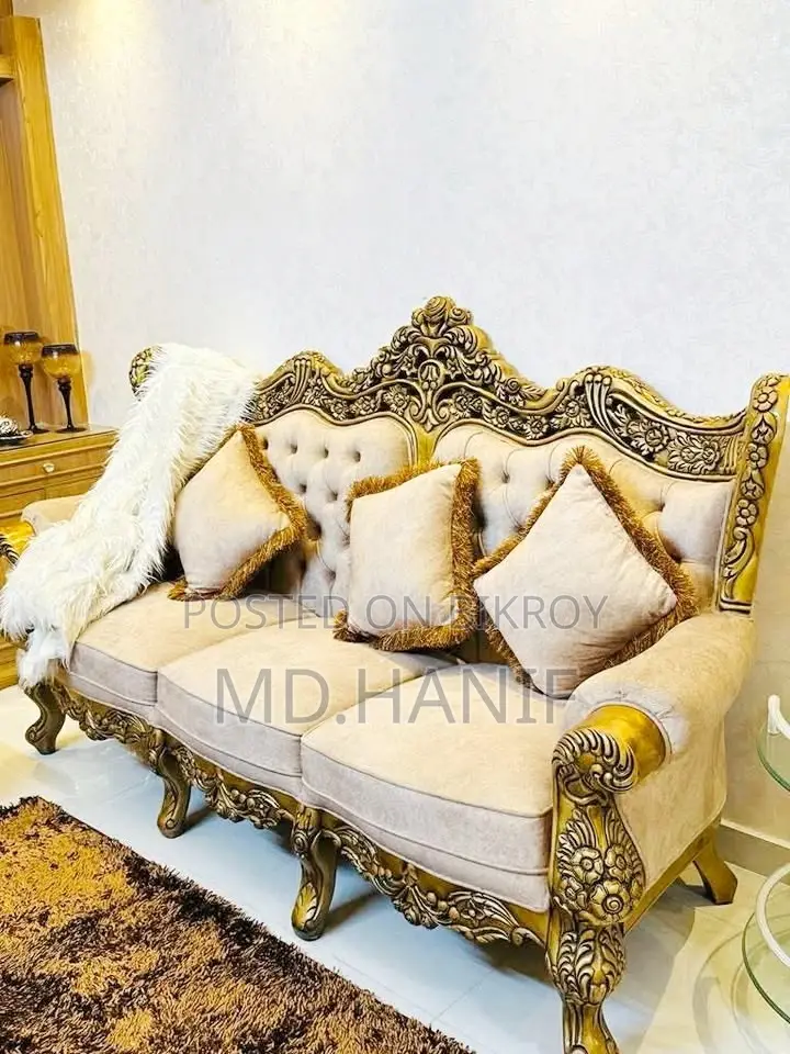Elegant Victorian Sofa (3+2+1)