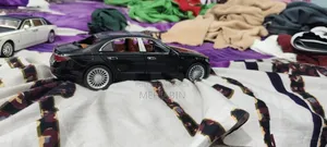 Mercedes S-Class Die-Cast 1:24