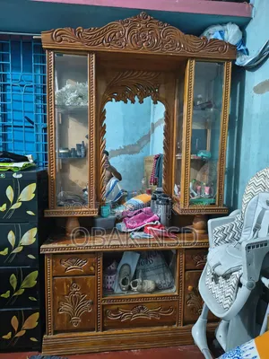 ড্রেসিং টেবিল
