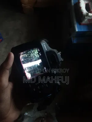 একটি কেনন ১২০০ ডি ক্যামরা বিক্রয় করা হবে