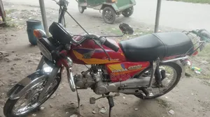 Honda 2004 Red