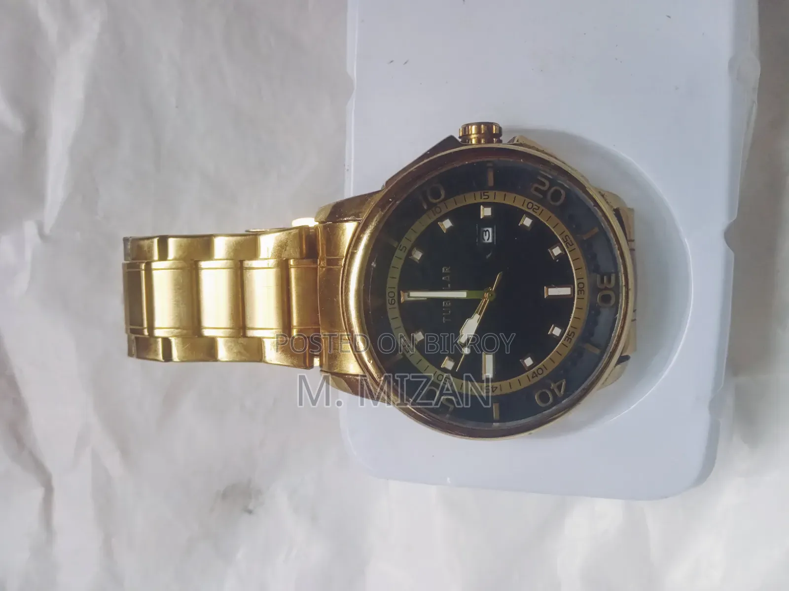 Tubular Analog Chain Golden Watch
