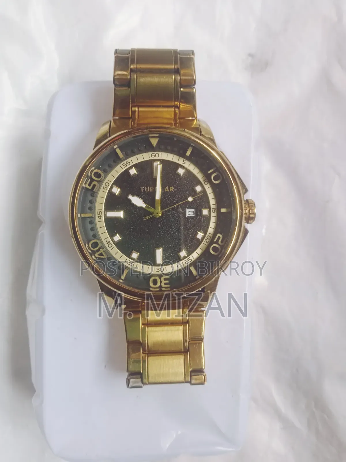 Tubular Analog Chain Golden Watch