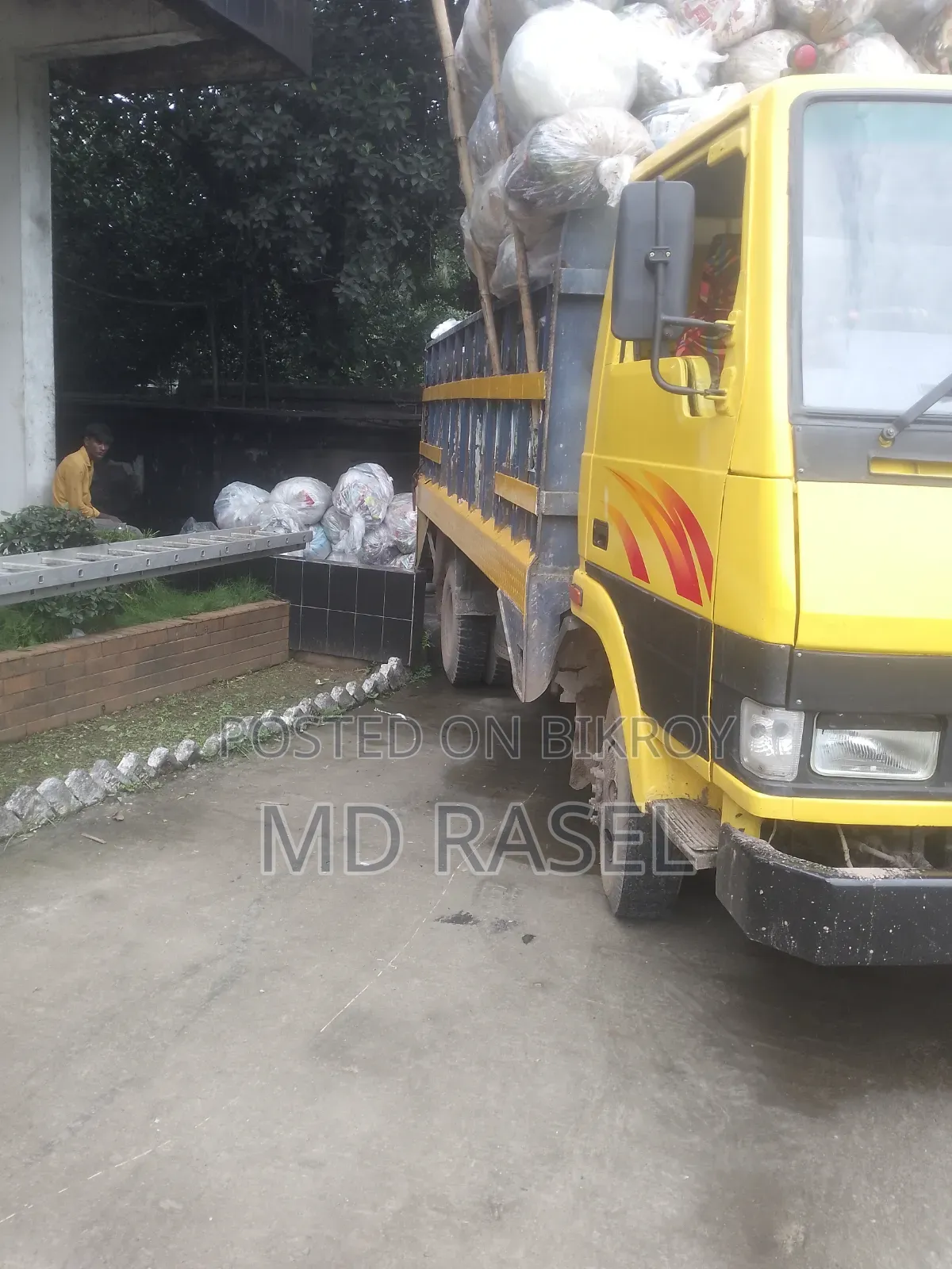 আসসালামু আলাইকুম যারা নিজে গাড়ি কিনবেন তারাই লোক দিবেন মিডিয়া না