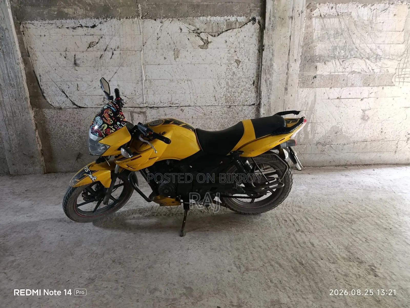 TVS Apache RTR 160 2v Refresh X-connect 2012 Yellow