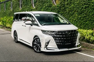Toyota Alphard 2.5 Hybrid AWD 2023 Off white