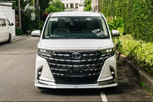 Toyota Alphard 2.5 Hybrid AWD 2023 Off white