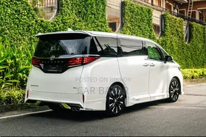 Toyota Alphard 2.5 Hybrid AWD 2023 Off white