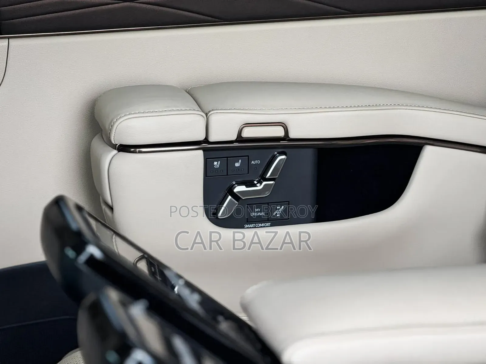 Toyota Alphard 2.5 Hybrid AWD 2023 Off white