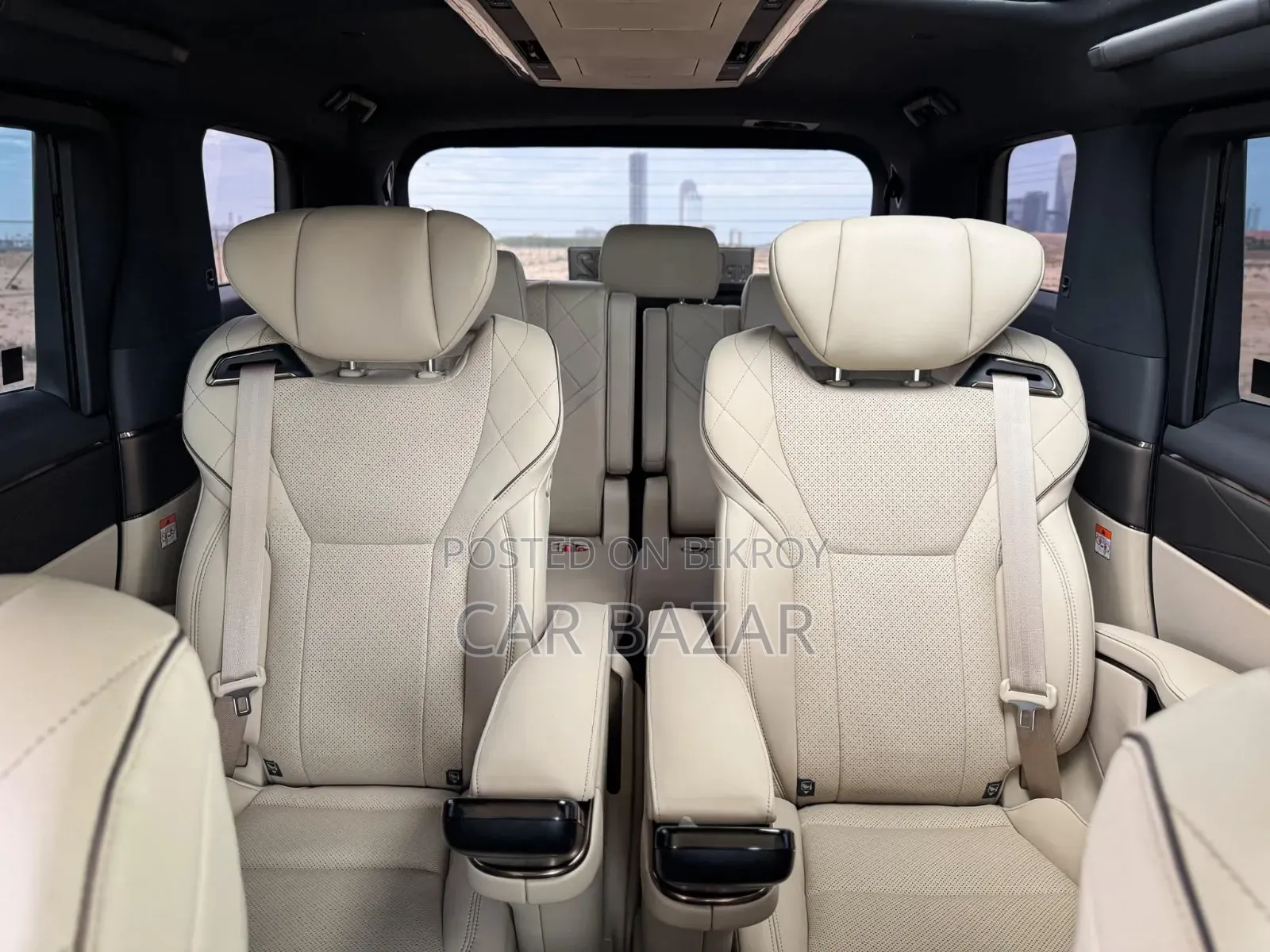 Toyota Alphard 2.5 Hybrid AWD 2023 Off white