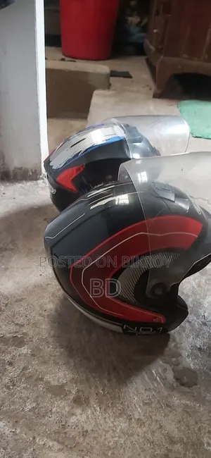 দুই টা হাফ হেলমেট