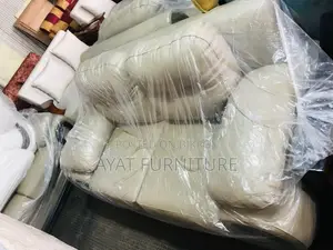 আটিফিশিয়াল লেদা এর সোফা