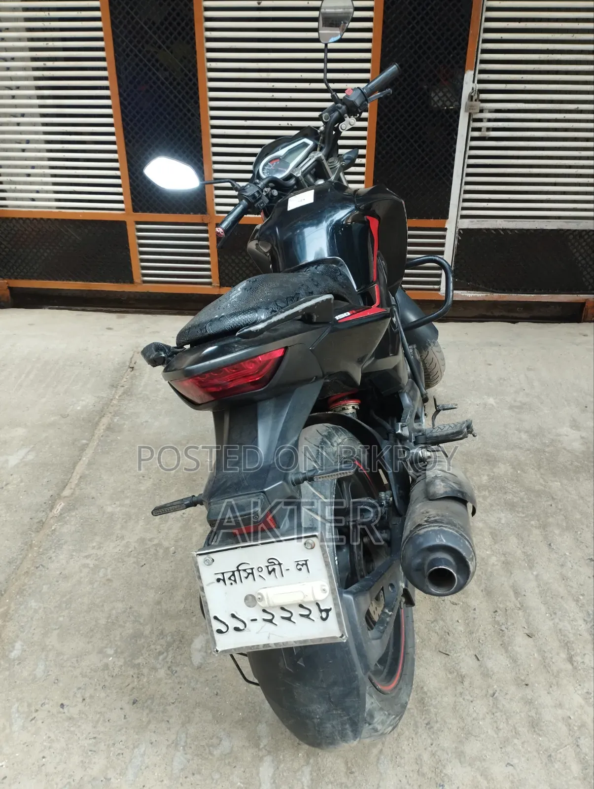 New Hero Hunk 2022 Black
