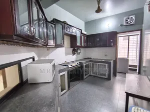 Furnished 4bdrm Apartment in Gulshan for rent