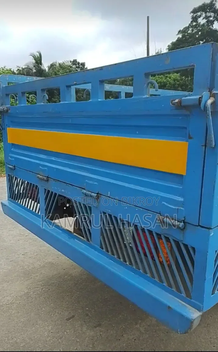 পিকাপ গাড়ি
