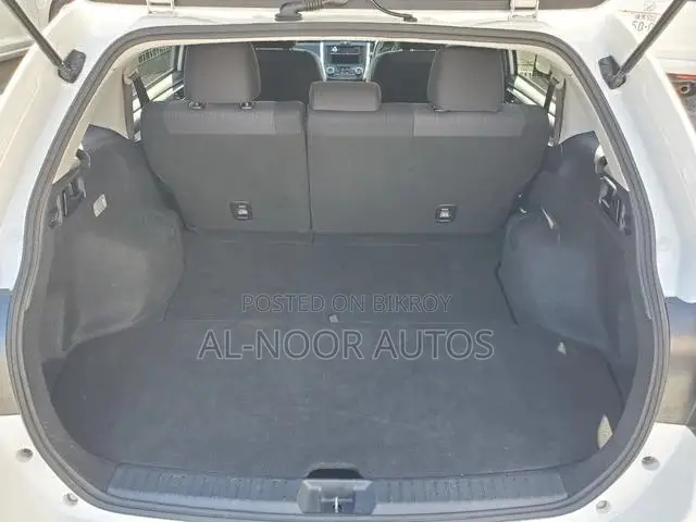 Toyota Corolla Fielder 1.5 Hybrid FWD 2021 White