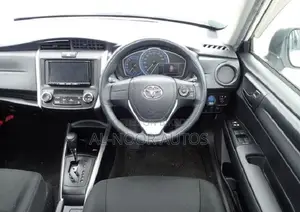 Toyota Corolla Fielder 1.5 Hybrid FWD 2021 White