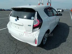 Toyota Aqua 2021 White