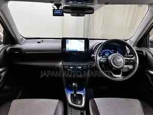 Toyota Yaris Cross 2021 Silver