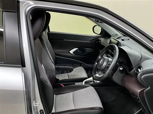 Toyota Yaris Cross 2021 Silver