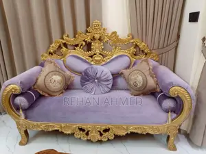 Victoria Style Divan/Sofa