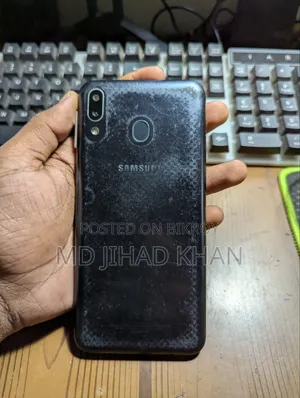 Samsung Galaxy M20 32 GB Black