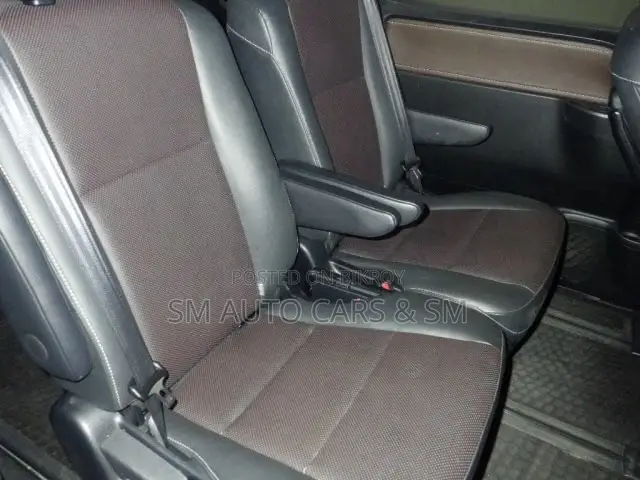 Toyota Esquire 2021 Pearl