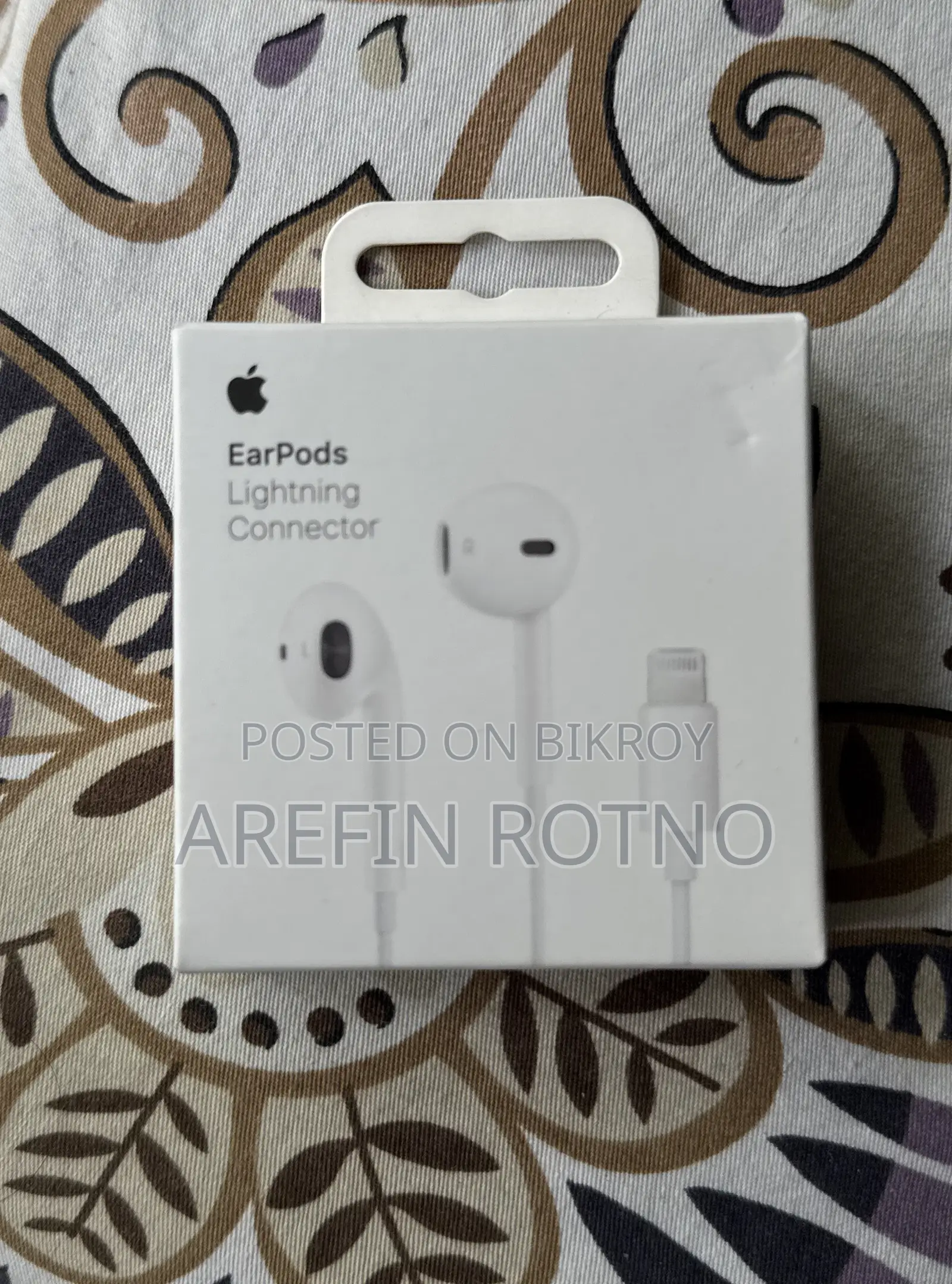 Earbuds Lighting Connector