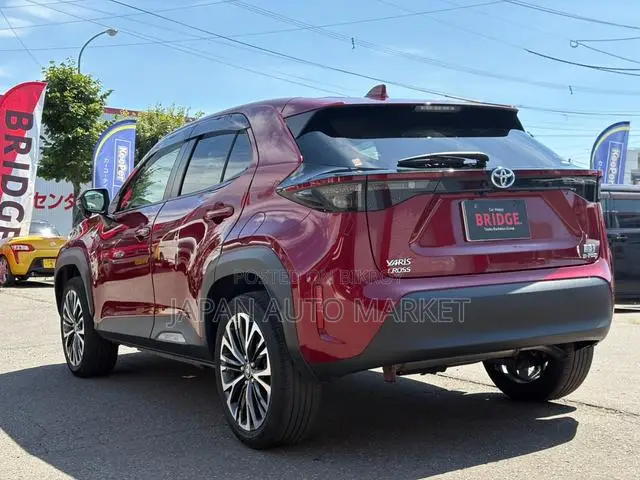 Toyota Yaris Cross 2021 Maroon