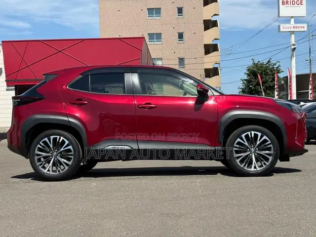 Toyota Yaris Cross 2021 Maroon