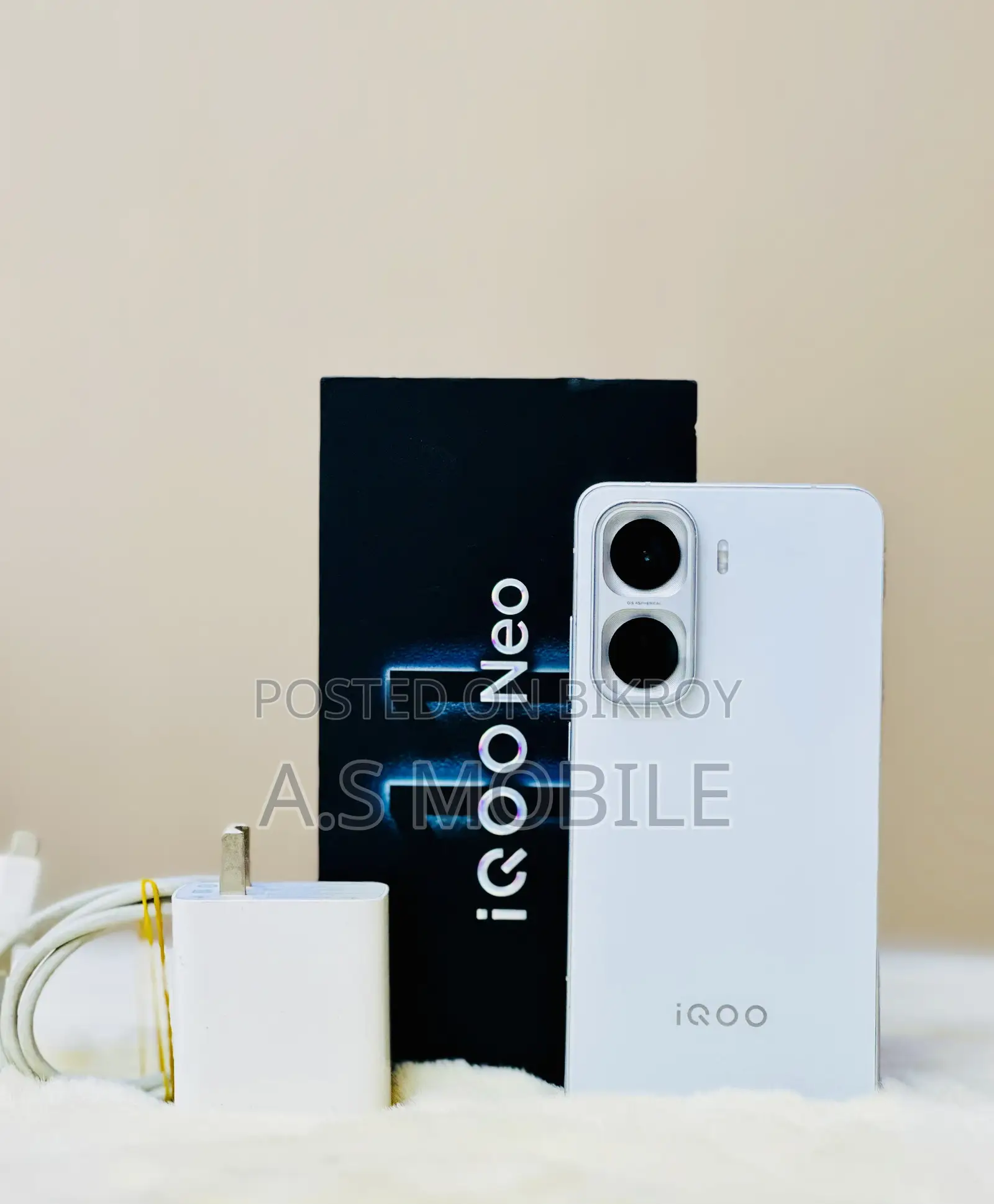 iQOO Neo11 256 GB White