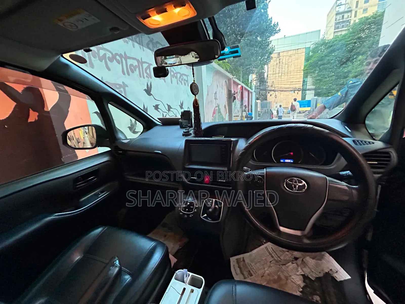 Toyota Voxy Hybrid X 2WD 7-Seater 2016 Black