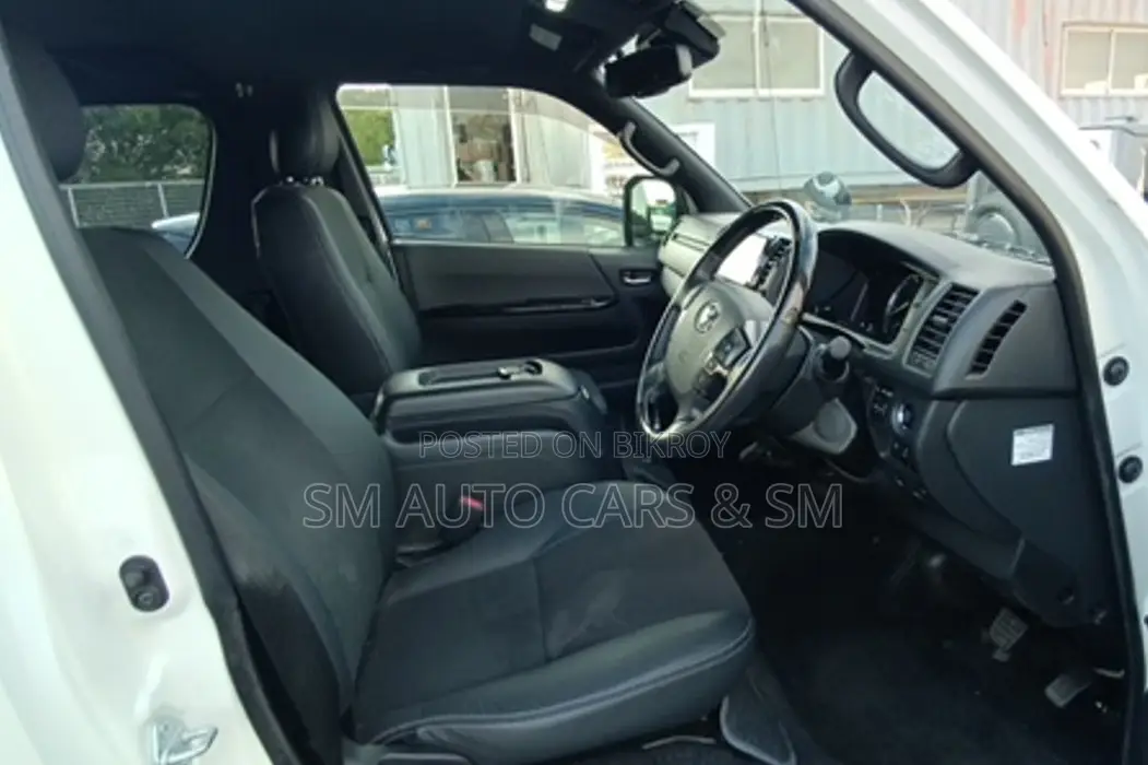 Toyota HiAce 2023 White