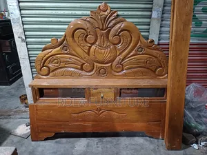 Sari Rendi Kath Bed 6/7 Feet