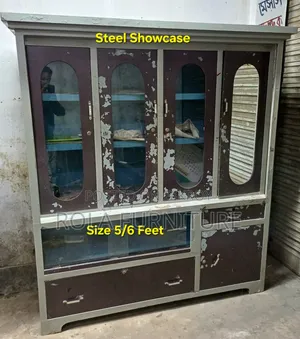 Steel Showcase 5/6 Feet