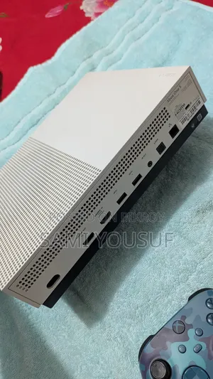 Xbox One S 1TB New Condition