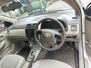 Toyota Axio 1.5 X Two-Wheel Drive 2010 White