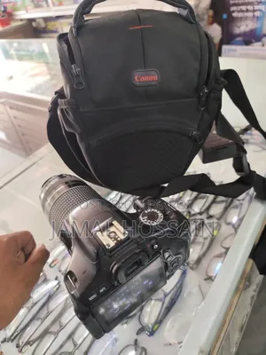 DSLR CANON 600D With 75-700mm Zoom Lens