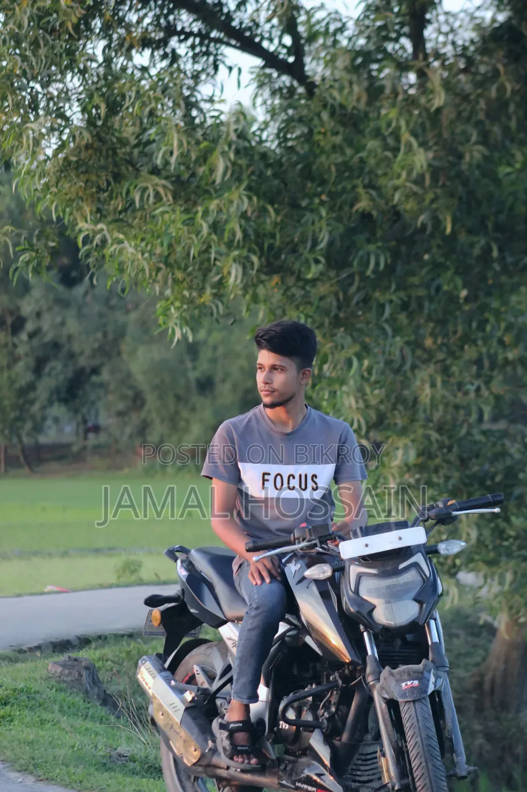DSLR CANON 600D With 75-700mm Zoom Lens